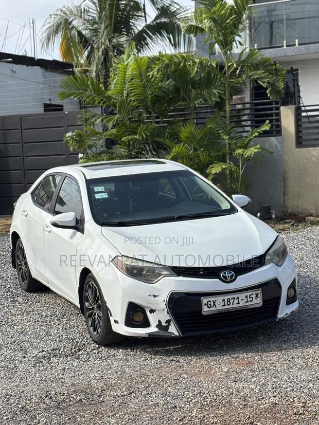 Toyota Corolla 2014 White