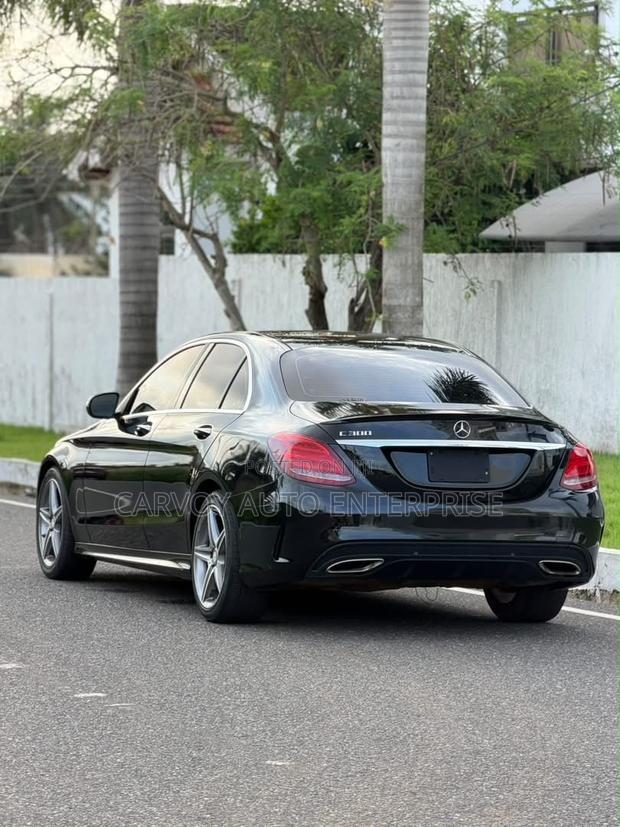 Mercedes-Benz C300 Sport 4Matic Sedan AWD (2.0L 4cyll 7A) 2016 Black