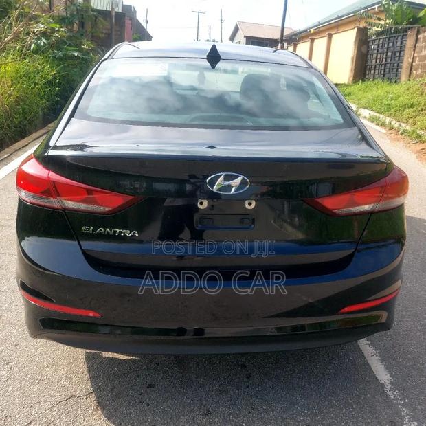 Hyundai Elantra 2017 Black