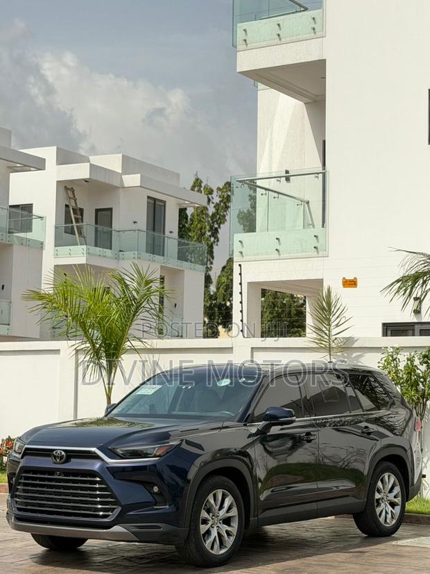 Toyota Highlander XLE 2025 Blue