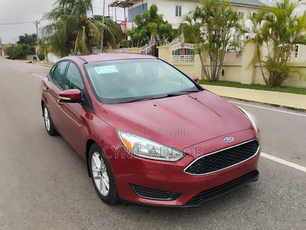 Ford Focus S Sedan FWD (2.0L 4cyl 5M) 2016 Red