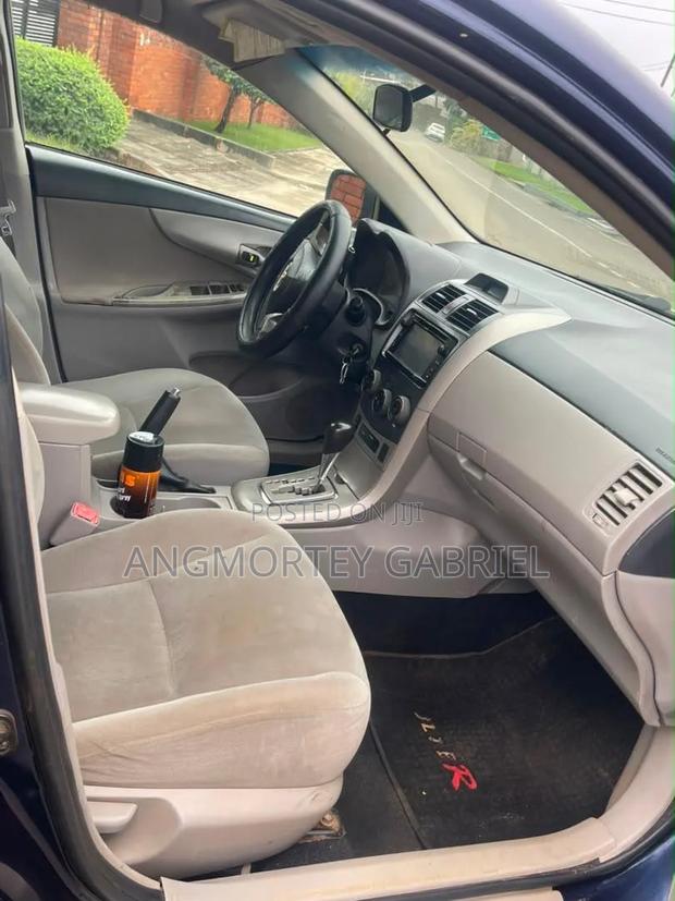 Toyota Corolla 2013 Blue