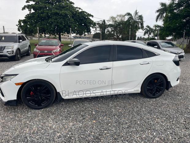 Honda Civic 2018 White