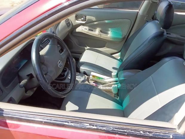 Nissan Sentra 2006 Red