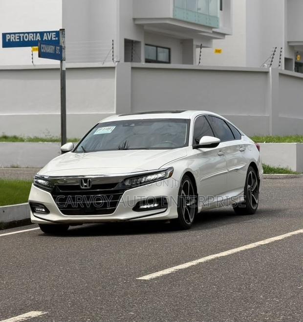 Honda Accord Touring 2.0T 2020 White