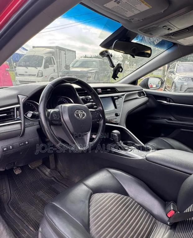 Toyota Camry 2018 Red