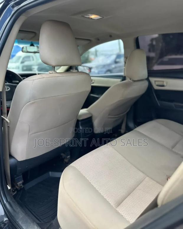 Toyota Corolla 2015 Black