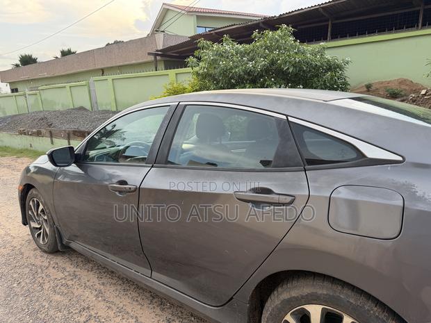 Honda Civic 2016 Gray