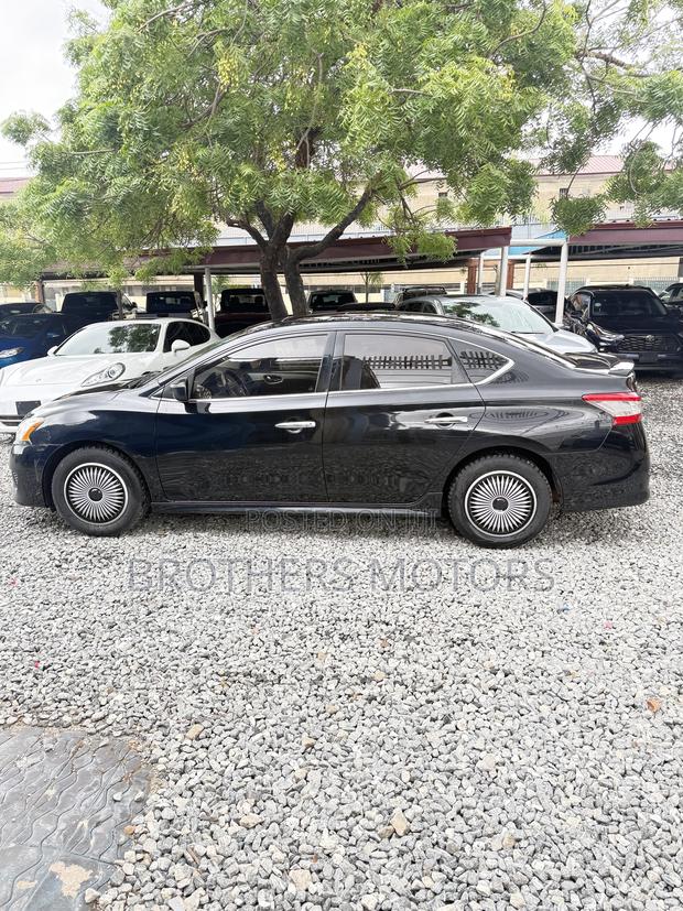 Nissan Sentra SR 4dr Sedan (1.8L 4cyl CVT) 2015 Black
