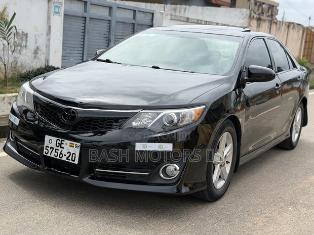 Toyota Camry SE 4dr Sedan (2.5L 4cyl 6A) 2013 Black