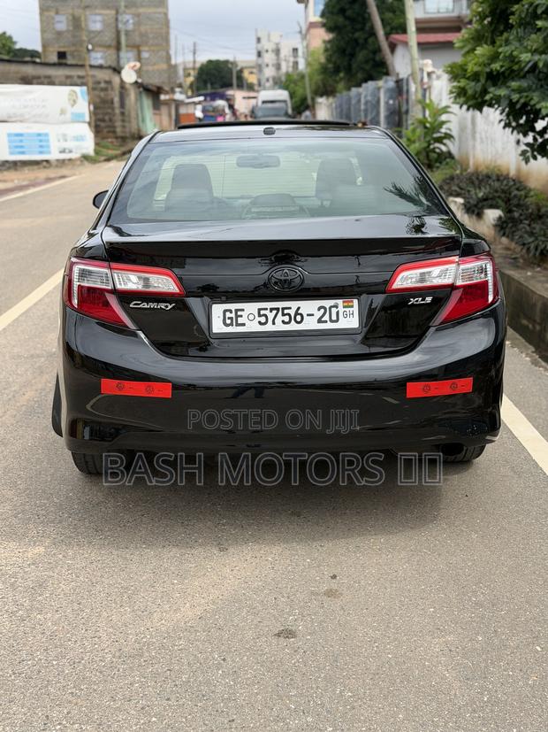 Toyota Camry SE 4dr Sedan (2.5L 4cyl 6A) 2013 Black