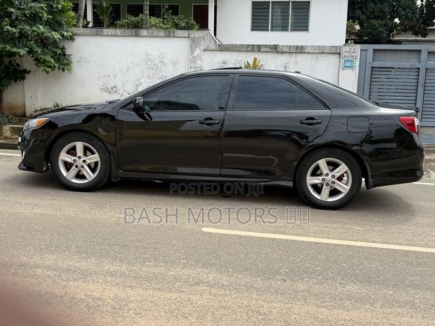 Toyota Camry SE 4dr Sedan (2.5L 4cyl 6A) 2013 Black