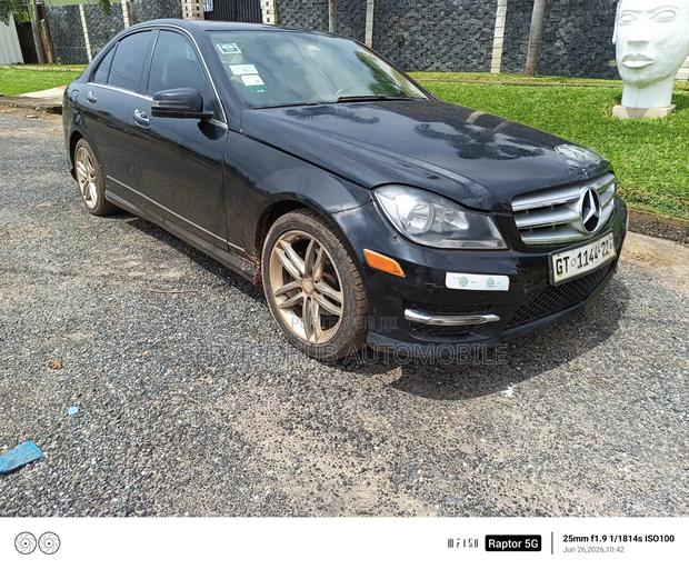 Mercedes-Benz C250 2014 Black