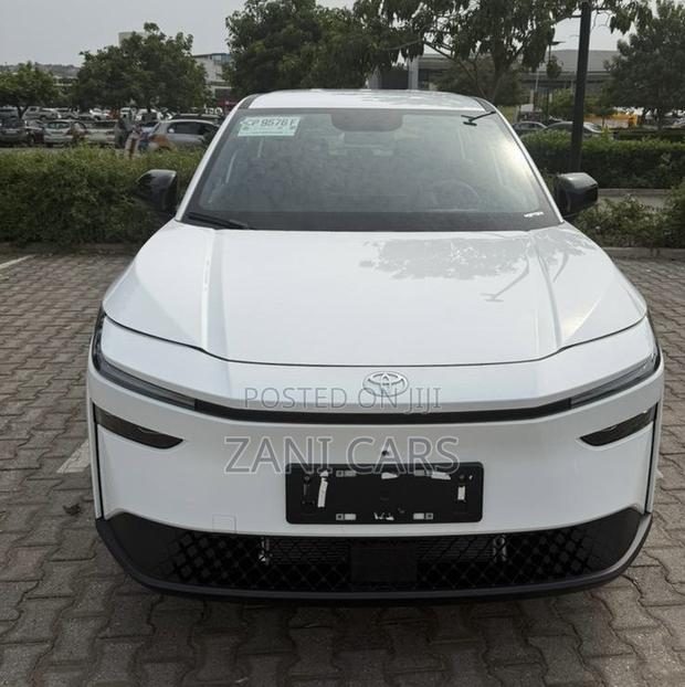 Toyota bZ3 2025 White