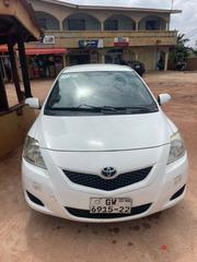 Toyota Yaris 2012 White for sale