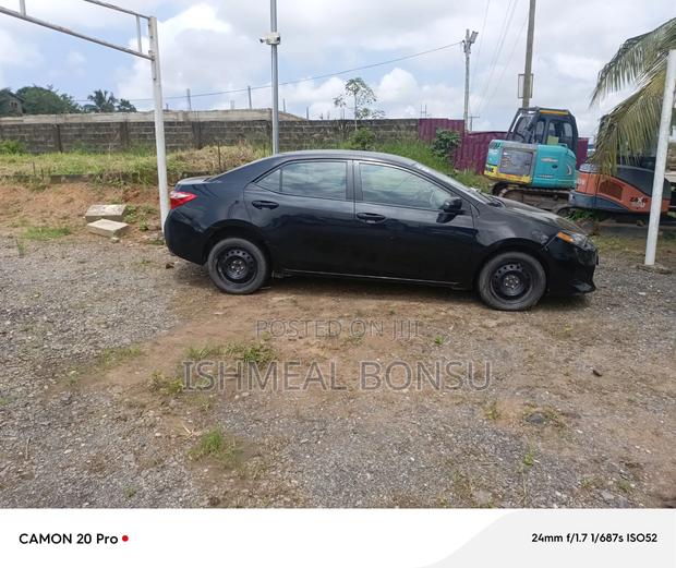 Toyota Corolla 2018 Black