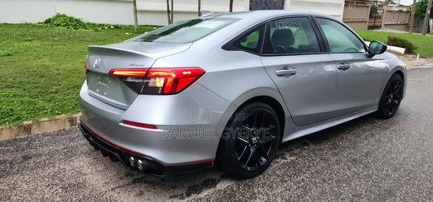 Honda Civic 2024 Silver