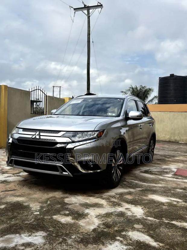 Mitsubishi Outlander SEL S-AWC 2020 Silver
