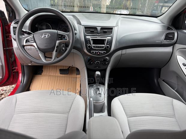 Hyundai Accent SE Sedan 2016 Red