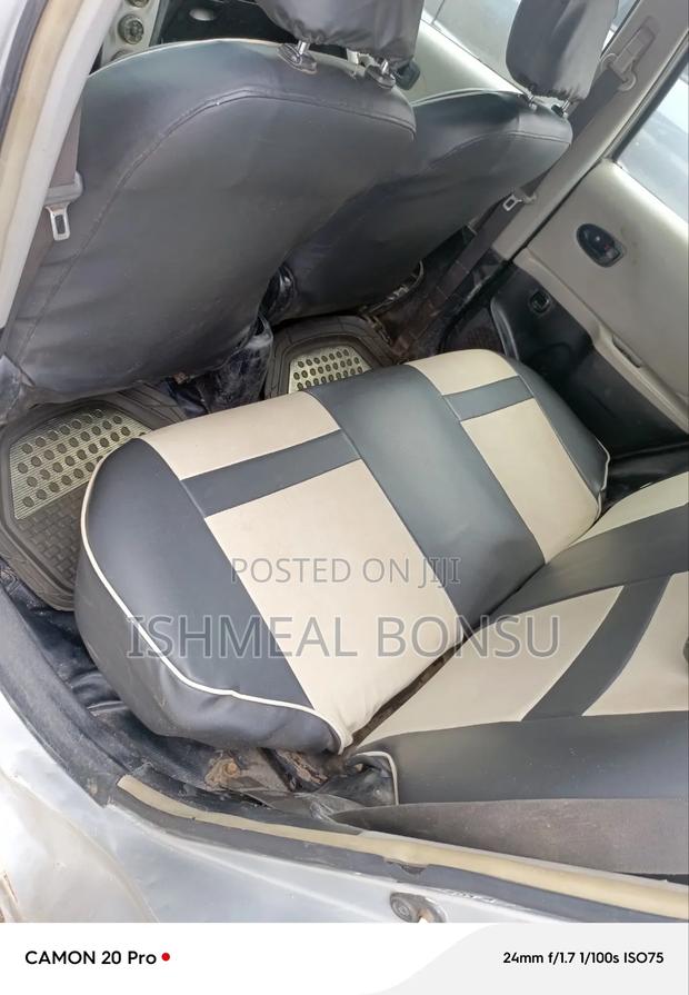 Toyota Vitz 2010 Silver