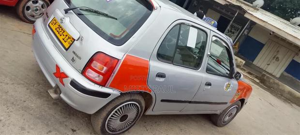 Nissan Micra 2001 Silver