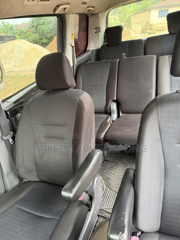 Toyota Voxy 2013 Black