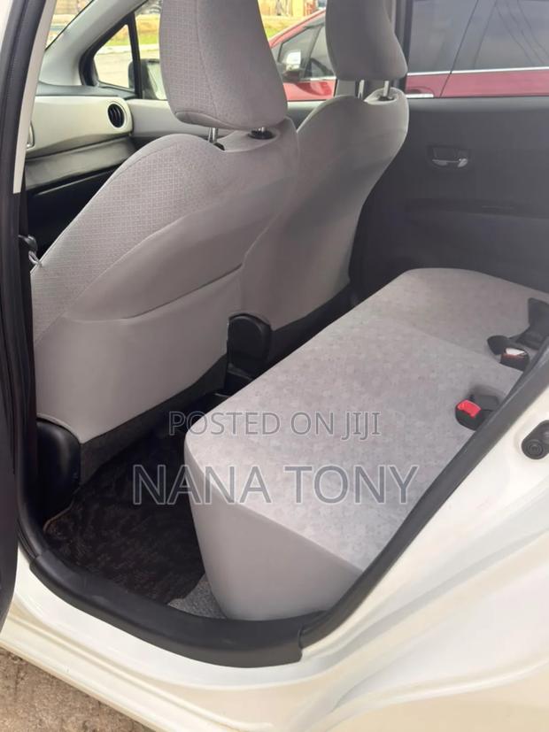 Toyota Vitz 1.5 FWD 5dr 2015 White
