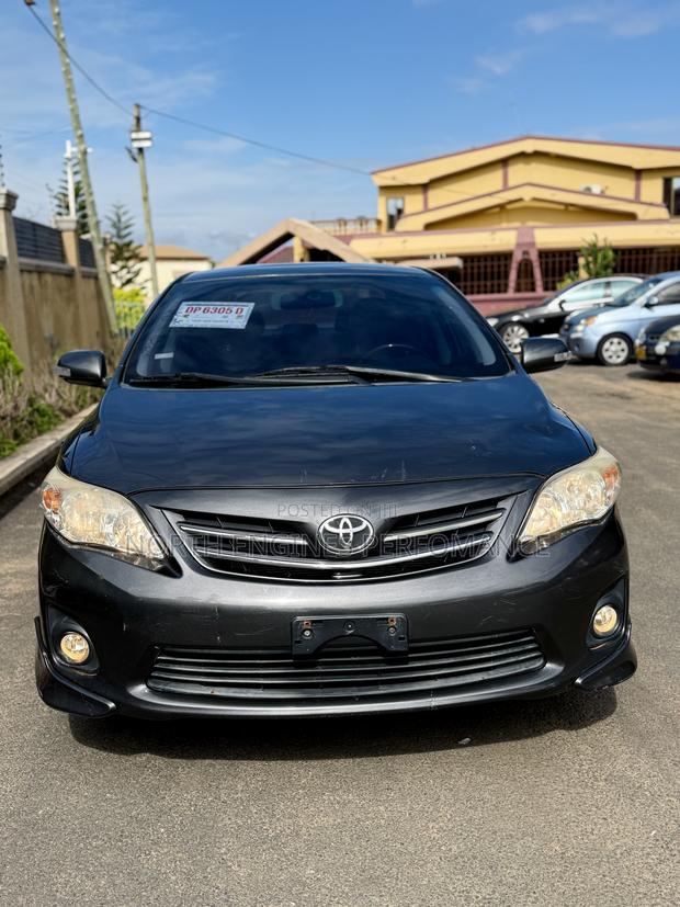 Toyota Corolla 2013 Gray