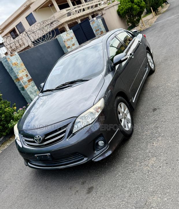 Toyota Corolla 2013 Gray