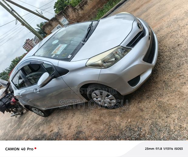 Toyota Vitz 2013 Silver