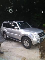 Mitsubishi Pajero 2010 Silver for sale