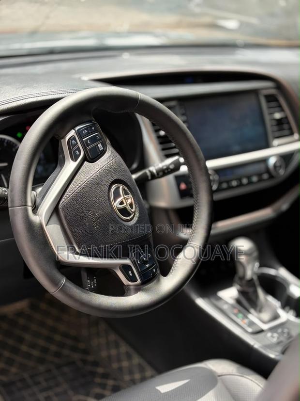 Toyota Highlander 2016 Black
