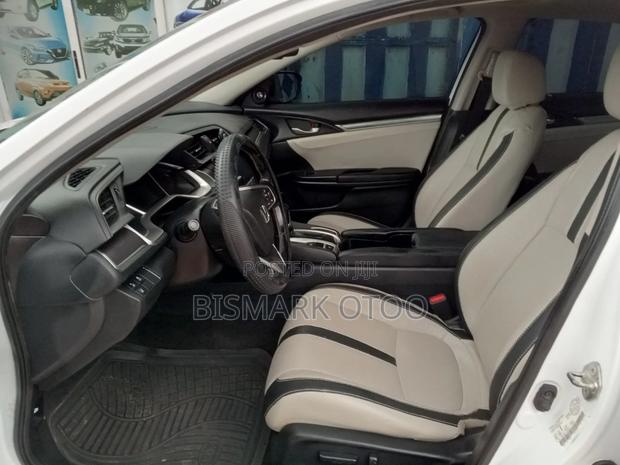 Honda Civic 2017 White