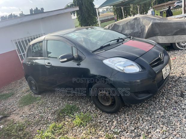 Toyota Vitz 1.3 AWD 3dr 2010 Black