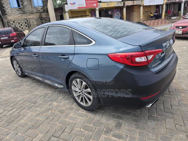 Hyundai Sonata 2017 Blue