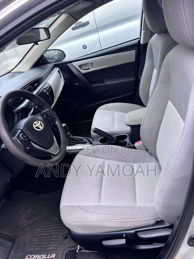 Toyota Corolla 2015 Silver