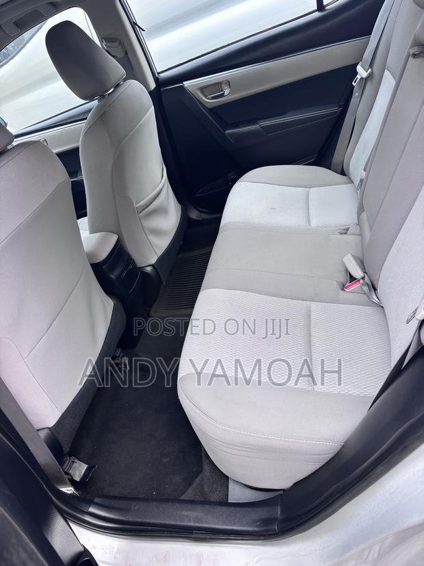Toyota Corolla 2015 Silver