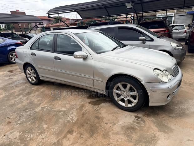 Mercedes-Benz C180 2007 Silver