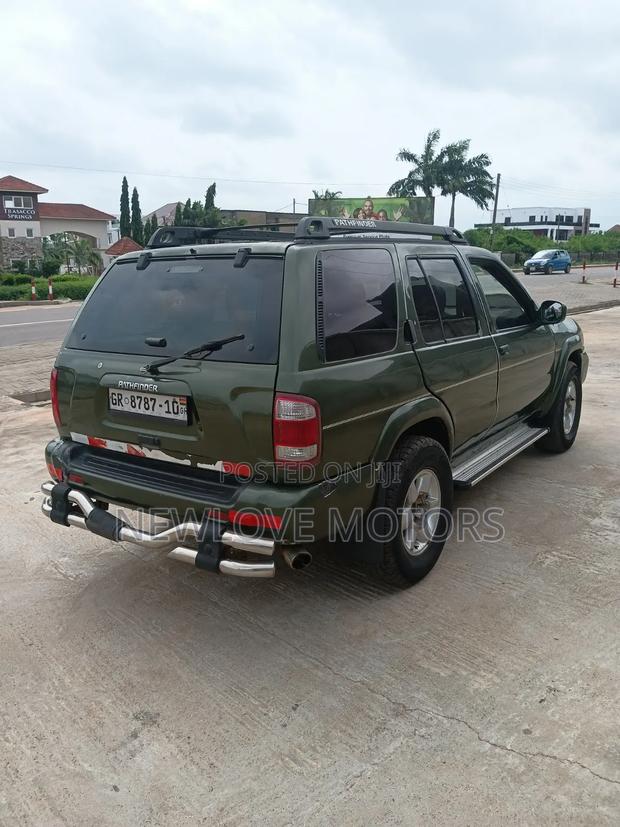 Nissan Pathfinder 2004 Green