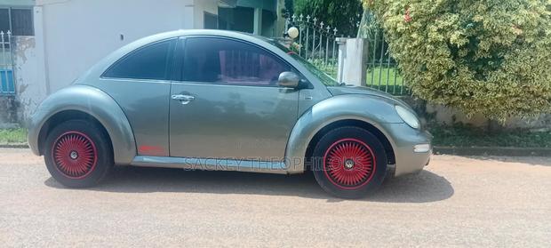 Volkswagen Beetle 2000 Gray