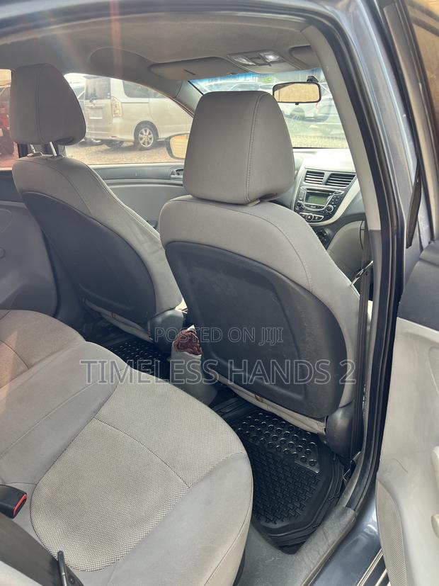 Hyundai Accent SE 2012 Gray