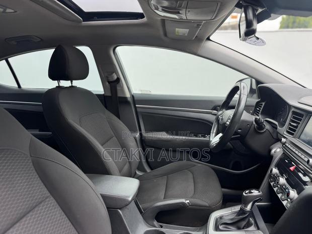Hyundai Elantra 2020 Silver