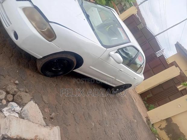 Nissan FB15 2007 White
