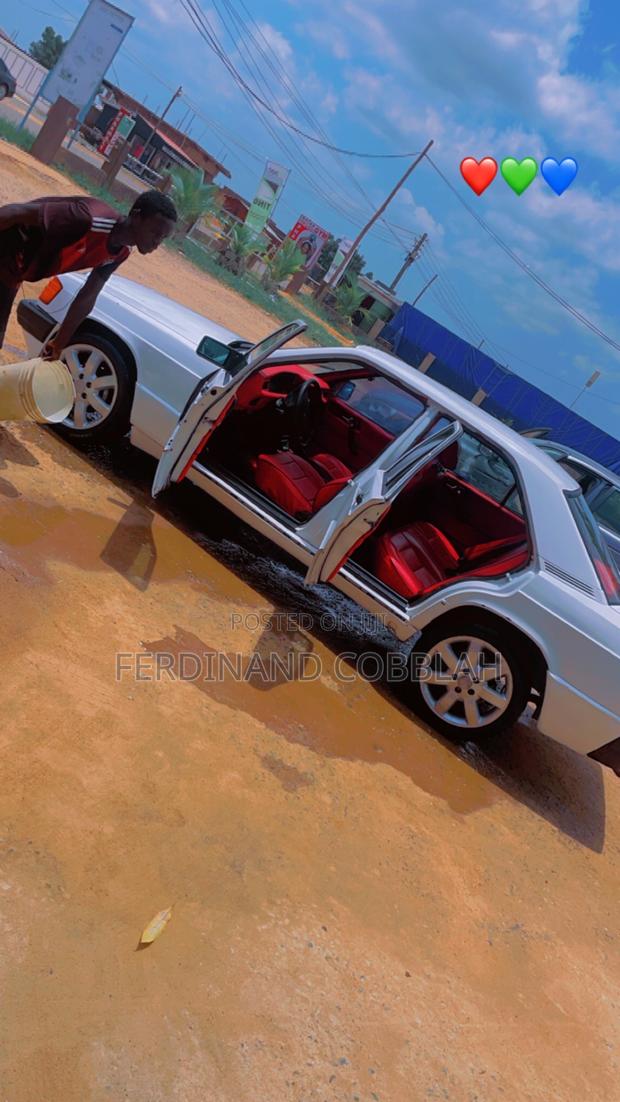 Mercedes-Benz 190 1989 White