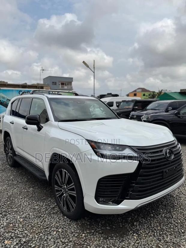 New Lexus LX 600 2024 White