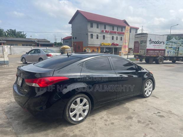 Hyundai Elantra 2013 Black