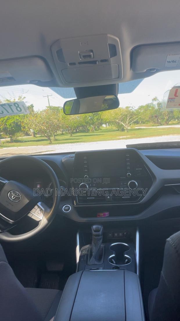 Toyota Highlander Platinum AWD 2020 Gray