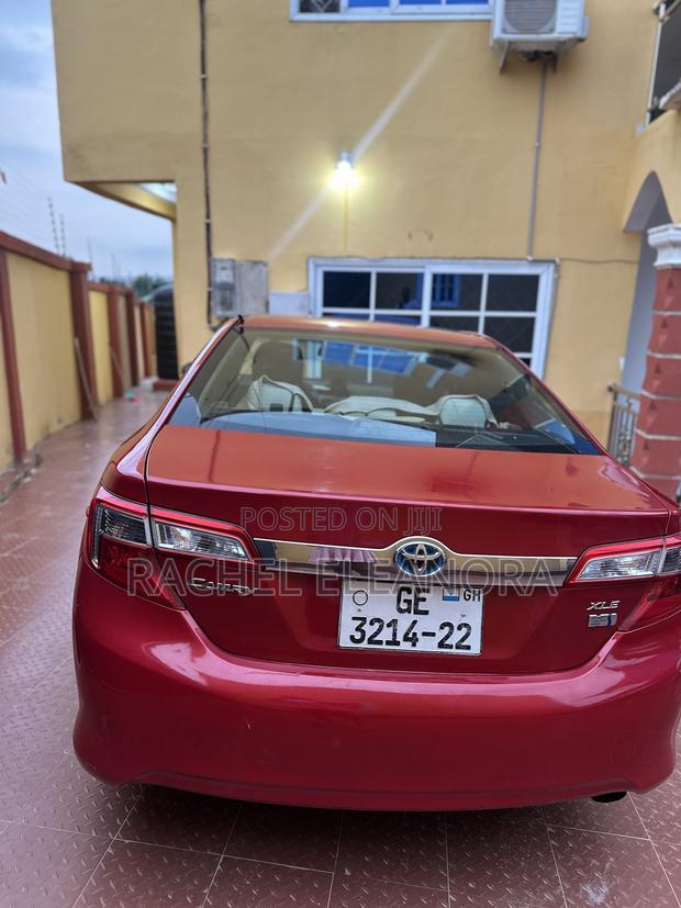 Toyota Camry XLE 4dr Sedan (2.5L 4cyl 6A) 2013 Red