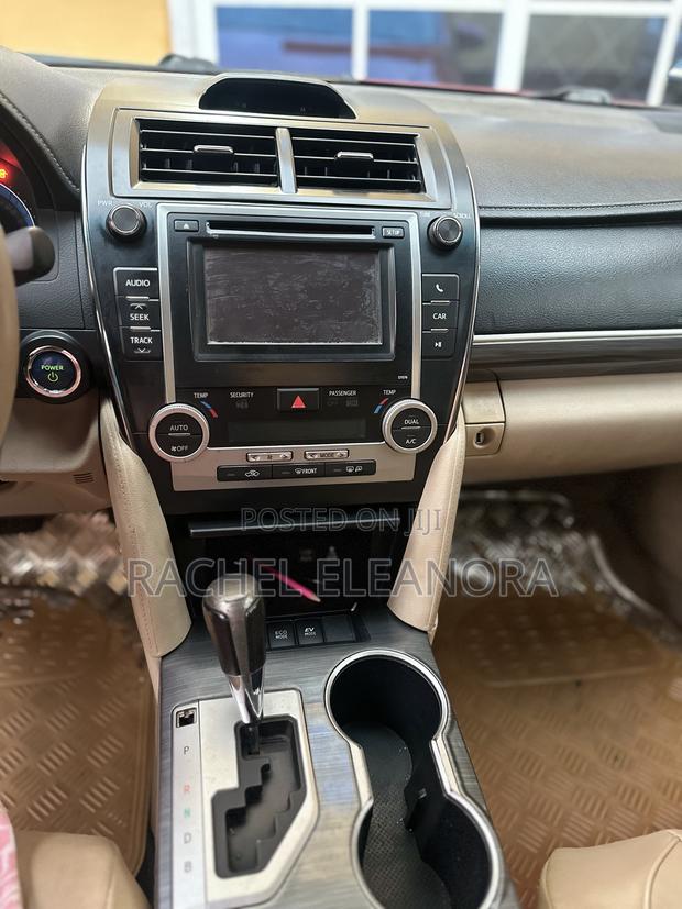 Toyota Camry XLE 4dr Sedan (2.5L 4cyl 6A) 2013 Red