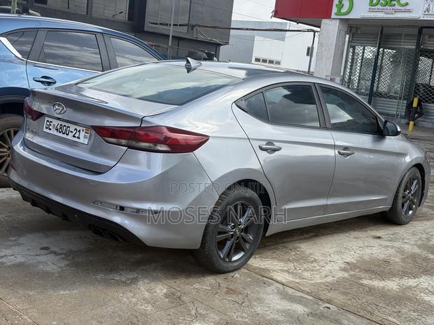 Hyundai Elantra 2017 Gray